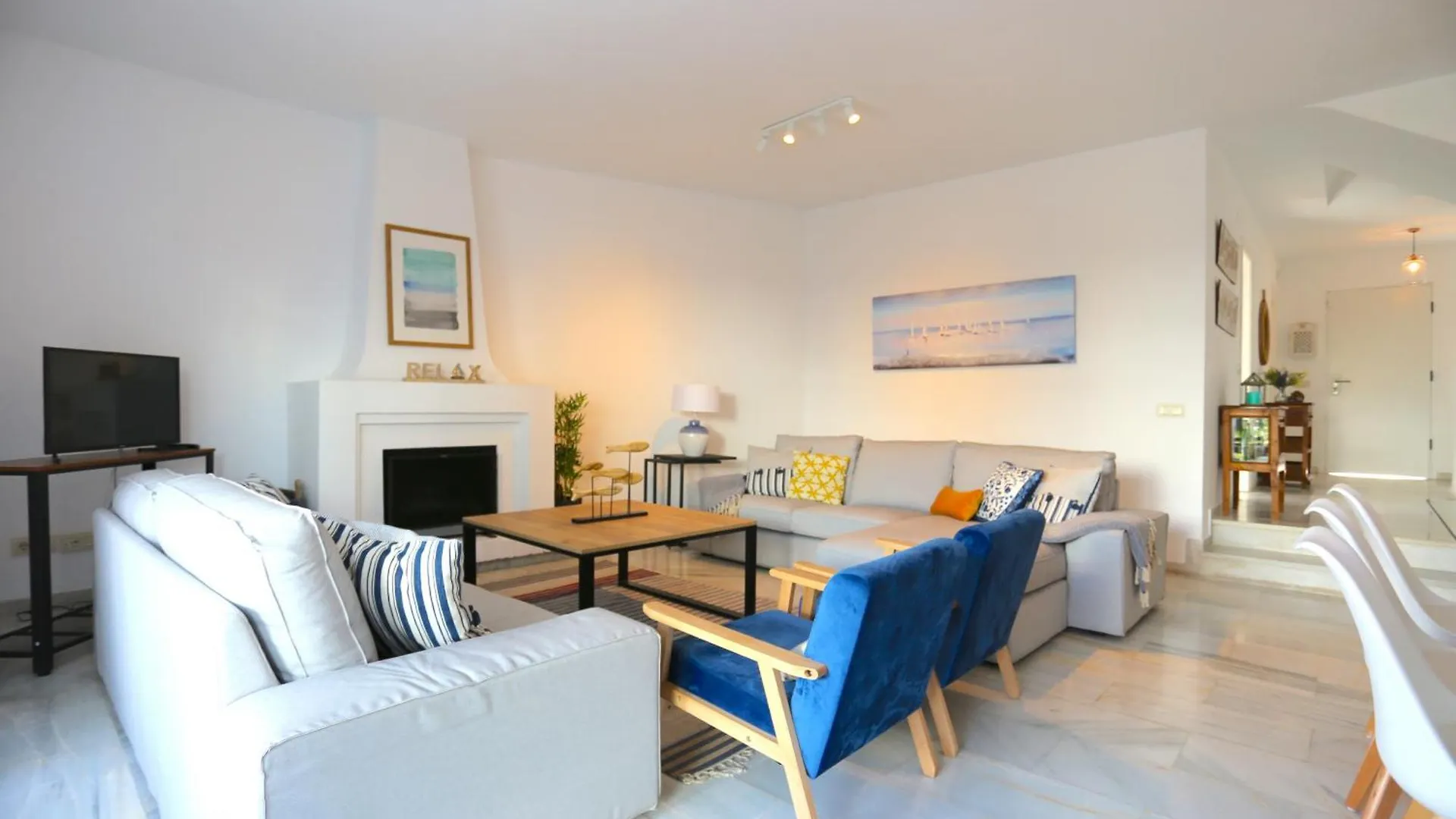 Estepona Premium Beach House 0*,